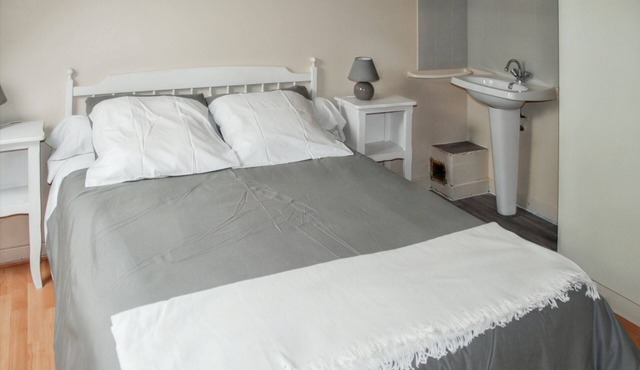 Homerez - Charming house with garden in Jugon-les-Lacs