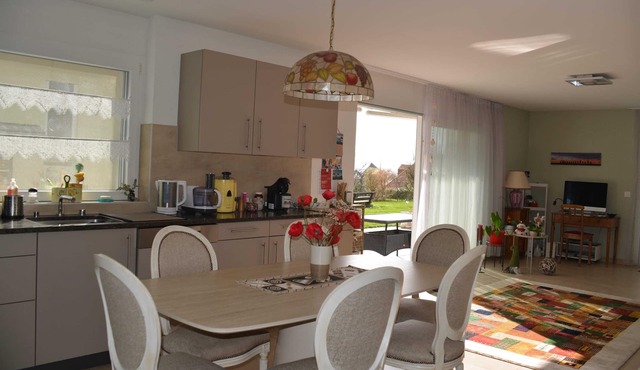 Homerez - Charming House with Jacuzzi in Montilliez