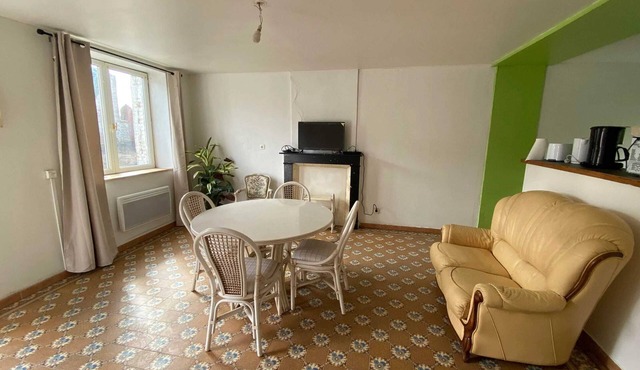 Homerez - Charming House in Audignies with Private Parking