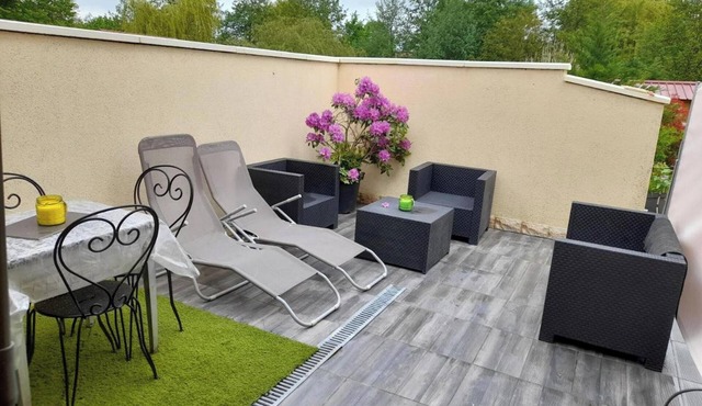 Homerez - Charming House in Brévonnes with Fenced Garden