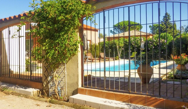 Homerez - Charming House near Castelnou with Private Pool