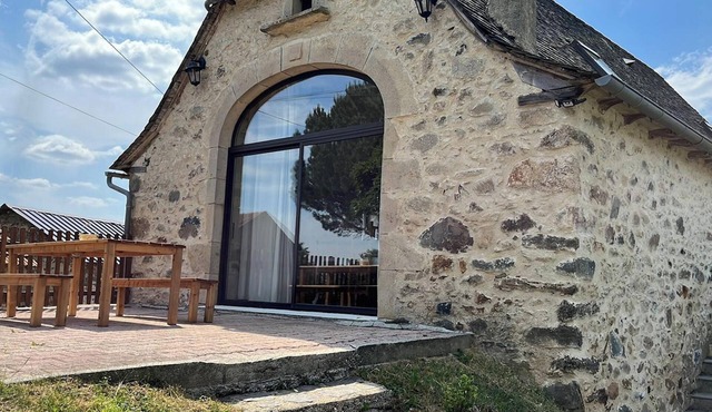 Homerez - Charming House in Maleville with Private Garden and Parking.