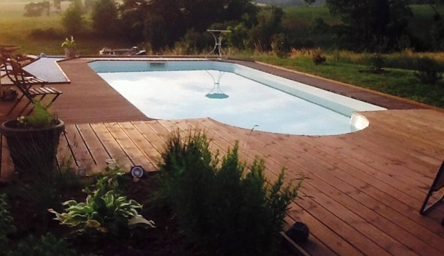 Homerez - Charming House in Châteney with Shared Pool