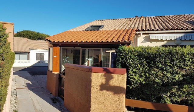 Homerez - Charming House in Leucate with Garden and Terrace