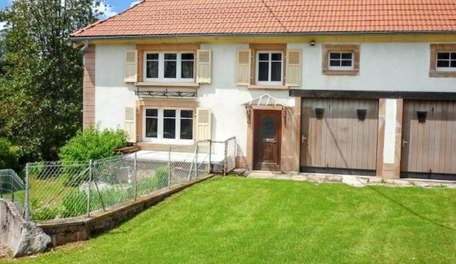 Homerez - Charming House in Ranrupt with Garden and Terrace