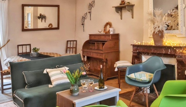 Homerez - Charming House in Mauzun with Garden and Flowered Patio