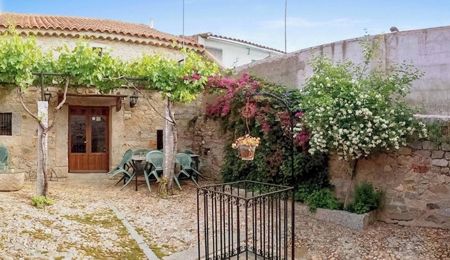 Homerez - Charming House in Añora with Garden