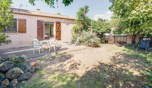Homerez - Charming house in Agde with garden and terrace