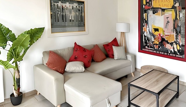 Homerez - Charming house in Nîmes with private garden