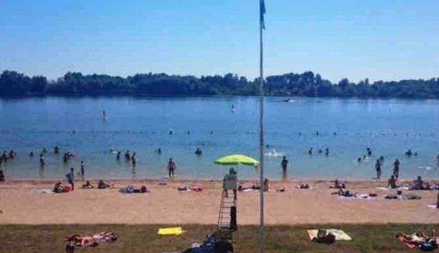 Homerez - Charming Quetigny property with terrace.