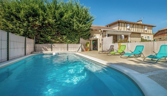 Homerez - Charming villa in the Courrensan countryside with private pool