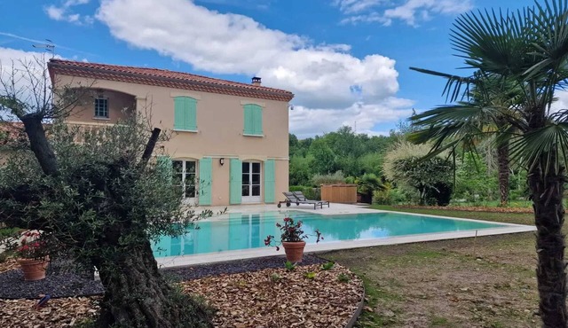 Homerez - Charming villa in Ribérac with private pool