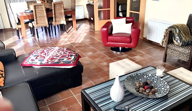 Homerez - Comfortable House in Quintanilla with fireplace