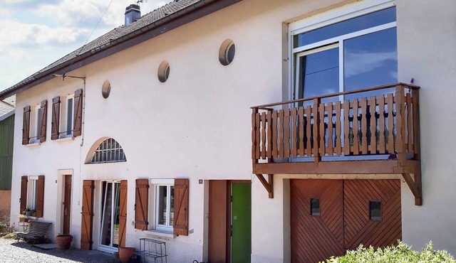 Homerez - Comfortable Apartment with Garden