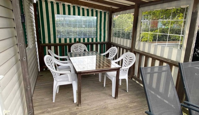 Homerez - Comfort Bungalow Gastes Jacuzzi