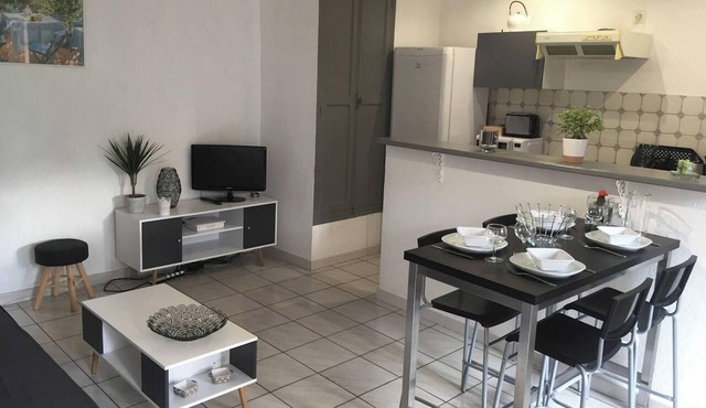 Homerez - Comfortable apartment in Vedène - 45m² - terrace