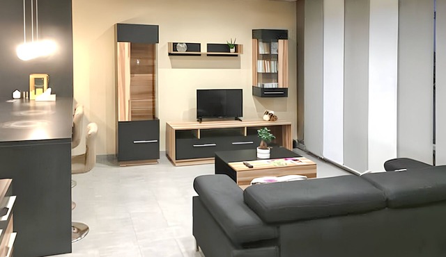 Homerez - Comfortable Apartment in Apach with Balcony