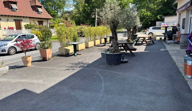 Homerez - Comfortable Apartment with Garden in Objat