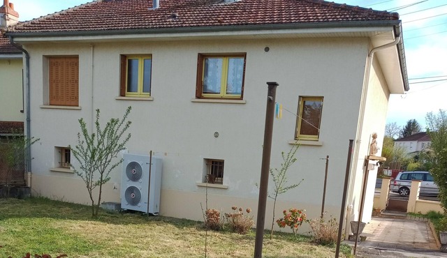 Homerez - Comfortable house in Montluçon with secluded garden