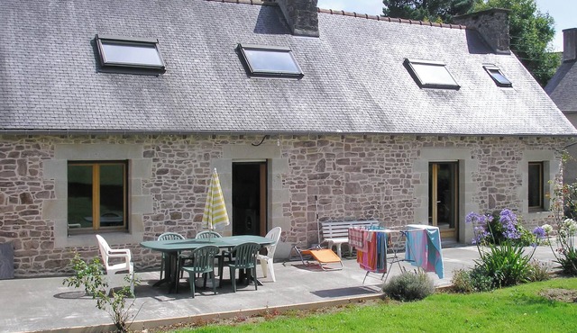 Homerez - Comfortable house in Plehedel with a fireplace