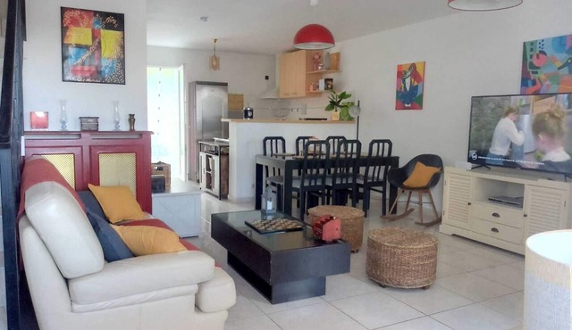 Homerez - Comfortable House in Lunel with Terrace and Air Conditioning