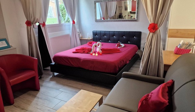 Homerez - Comfortable studio in Bevaix with mountain view - 30 m² + Spa