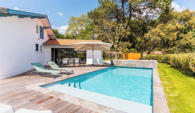 Homerez - Comfortable Villa in Seignosse with Private Pool
