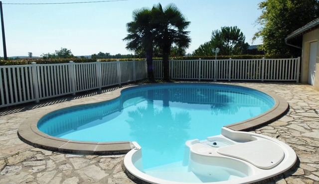 Homerez - Comfortable villa near Ornézan with private pool