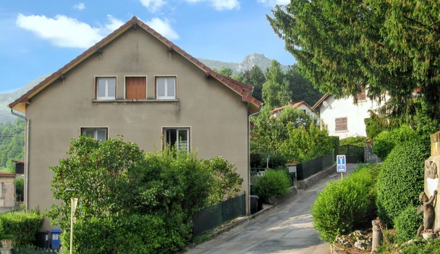 Homerez - Cosy apt. Salins-les-Bains