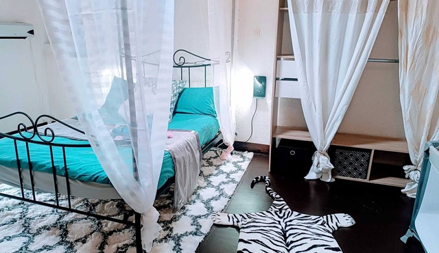 Homerez - Cosy House in Capendu with Fireplace and Garden