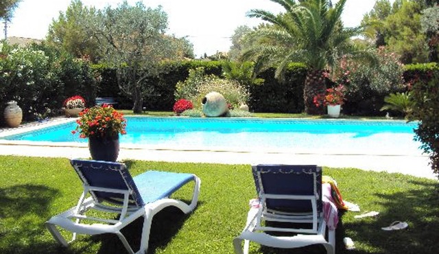 Homerez - Cosy House in Orange with Private Pool