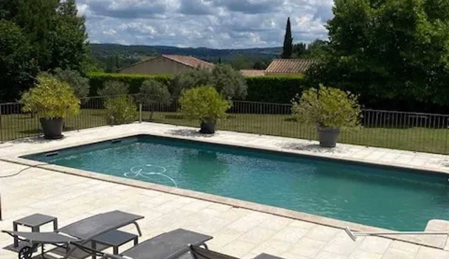 Homerez - Cosy villa La Tour-d'Aigues