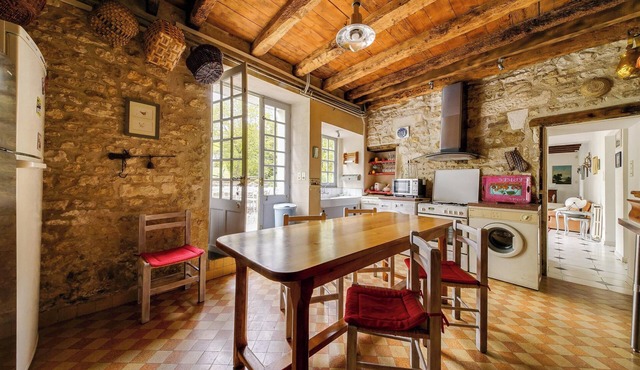 Homerez - Countryside Retreat in Julienne