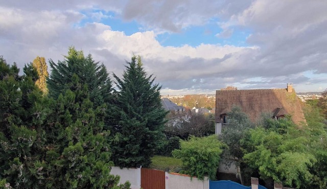 Homerez - Cozy apartment in Créteil - 78 sqm with balcony