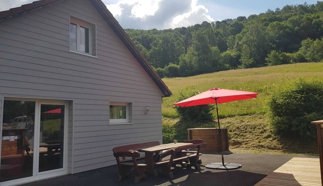 Homerez - Cozy Chalet in Cornimont with Private Pool