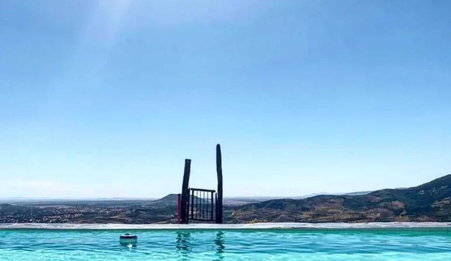 Homerez - Cozy House in Cañamero with Pool