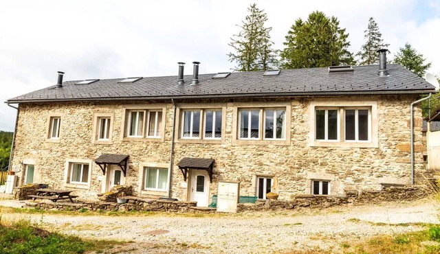 Homerez - Cozy House in Le Soulié with Garden