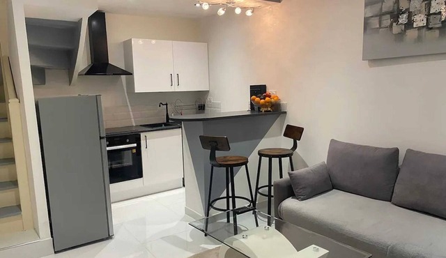 Homerez - Cozy House in Trèbes with 2 Bedrooms