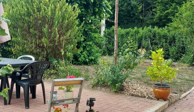 Homerez - Cozy House with Terrace in Vallenay