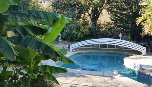 Homerez - Cozy Studio in Gaujac with Shared Pool