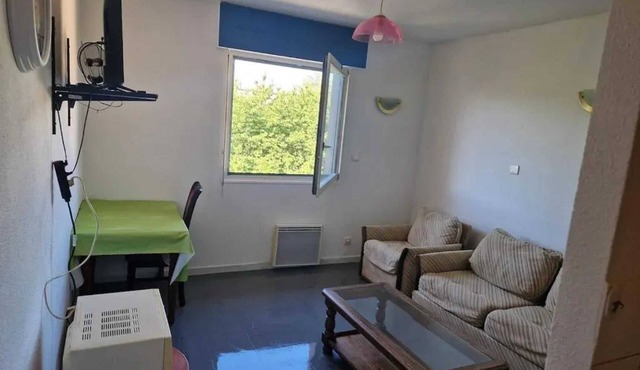 Homerez - Cozy studio with city views in Dole