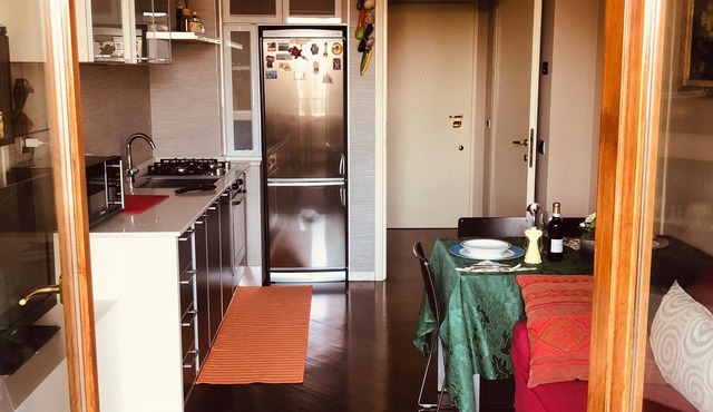 Homerez - Elegant Apartment in Monza with Garden View