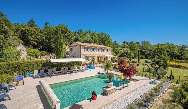 Homerez - Elegant Villa in Murs with Private Pool