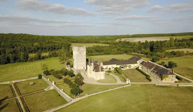 Homerez - Enchanting Manor near Tendu with Tennis Court