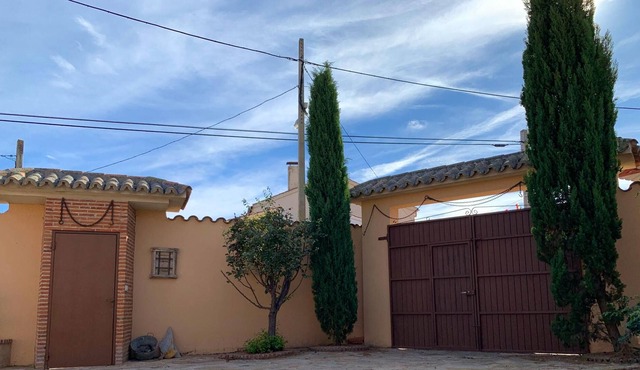 Homerez - Spacious house with garden and terrace