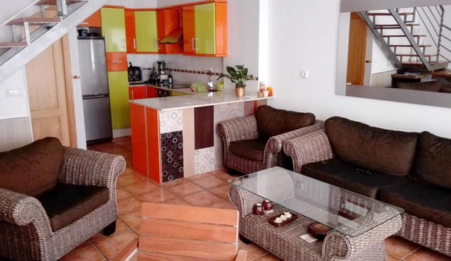 Homerez - House 1 km away from the beach for 7 ppl. with shared pool and garden