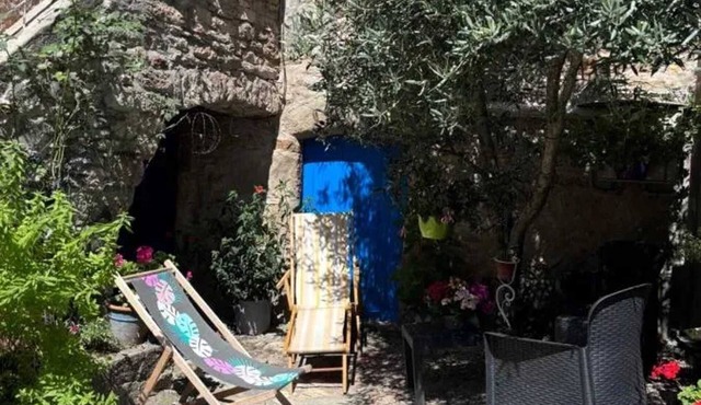 Homerez - Family House in Bertholène with Garden