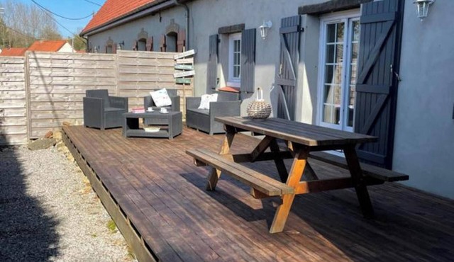 Homerez - Family house with shared pool in Lottinghen