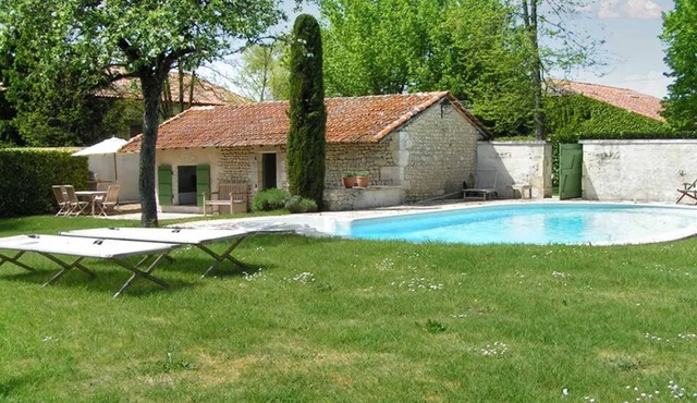 Homerez - Family House in Bellon, private pool 200m²