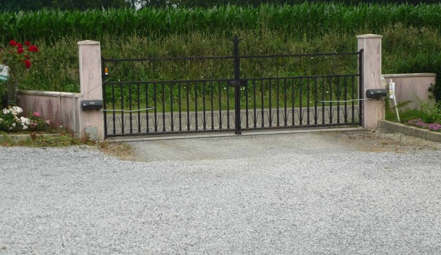 Homerez - Family House with Garden in Lahosse